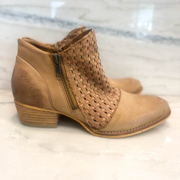Splendid Ravi Leather Ankle Booties Tan Woven Detail | Size 7.5 - Picture 2 of 6